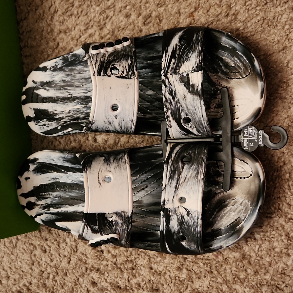 Crocs - Picture 3 of 8